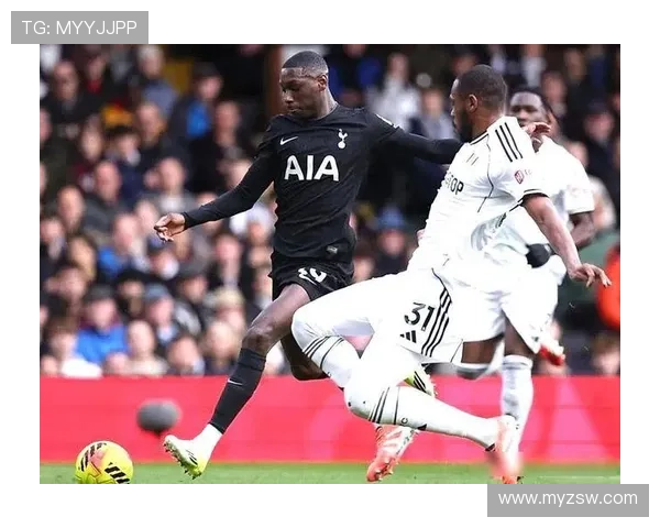 热刺球迷半场离场信心动摇