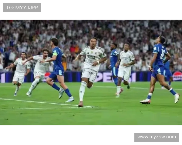 皇马单场2次禁区外破门,与此前西甲39球禁区外破门次数持平 皇马单场2次禁区外破门,与此前西甲39球禁区外破门次数持平